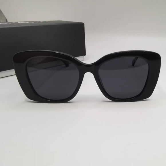 Chanel black square frame sunglasses are the favorite of fashionistas - Picture 4 of 6